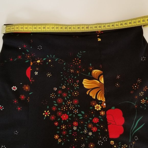 Vintage High Waisted Skirt (S/M) - Picture 4 of 6